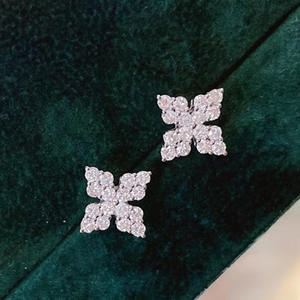 Orecchini di Diamanti Bianchi Champagne Taglio Brillante Rotondo Colore G Naturale in Oro Bianco Gioielli Classici da Sposa per Donne - Product Image 4