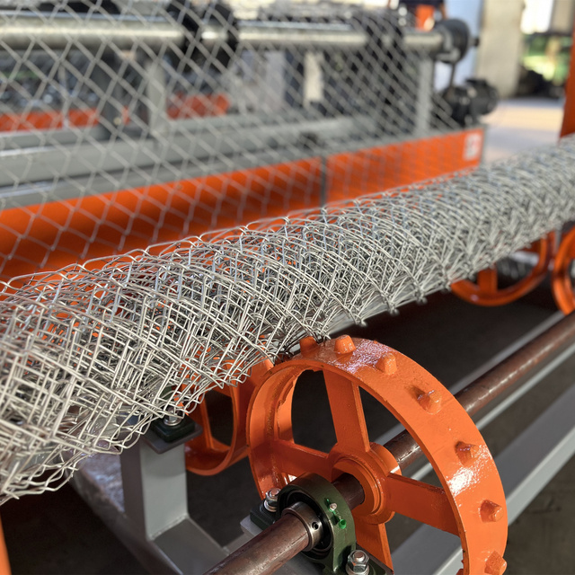 PLC Control Single Wire Chain Link Fence Making Machine Diamond Fencing Machine Width 2-4 Meter