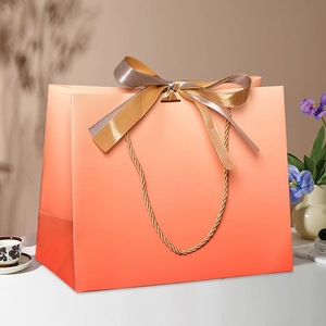 Bolsas de Papel Impresas Personalizadas, Bolsa de Regalo de Papel Kraft Blanco de Lujo con Asa de Listón para Compras, con su Propio Logotipo - Product Image 1