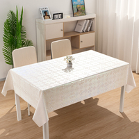 Nappe de table rectangulaire RNPT en tissu perlé irisé champagne avec motifs floraux subtils pour restaurant