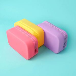 Large Capacity Eco-Friendly Water Resistant Durable Portable Silicone Zipper Closure Fashion <b>Makeup</b> Storage Bag - Product Image 6