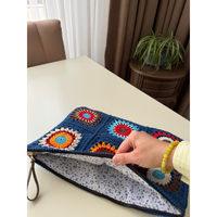 Tas Clutch Rajut Granny Square Biru Dongker Buatan Tangan Custom, Motif Bunga, Ritsleting, Mode Musim Panas, Bohemian, Ramah Lingkungan