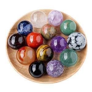 Globe de cristal naturel authentique fait à la main pour la méditation Feng Shui, avec 7 chakras pour la guérison énergétique Reiki - Product Image 2