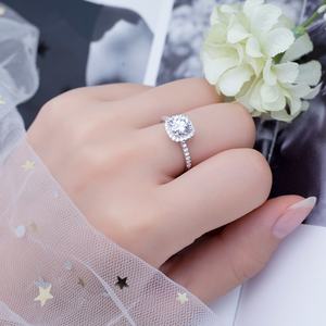 Bague solitaire en or délicat MS-501 pour femme, avec diamant de laboratoire 1 carat - Product Image 6