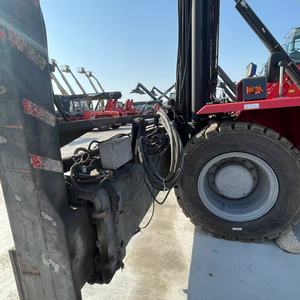 Apilador de contenedores vacíos Kalmar Sidelift DCE80 DCE90 de segunda mano, equipo logístico económico, máquina elevadora de contenedores de 20 pies y 40 pies - Product Image 3