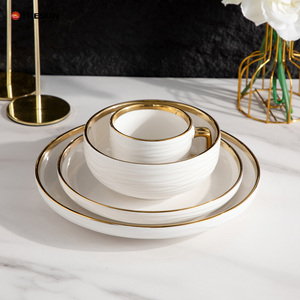 Service de table en céramique blanche à texture ondulée avec bordure dorée style nordique moderne, 4 pièces : assiette, bol à soupe, tasse à café, pour mariage - Product Image 6