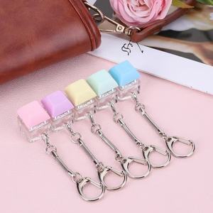 Individuelle DIY-Schalter Mechanische Tastatur Taktile Schlüsselanhänger-Tastenkappen-Schalter-<span class=keywords><strong>Tester</strong></span> Schlüsselanhänger-Tastatur Fidget-Spielzeug Schlüsselring mit Logo - Product Image 4