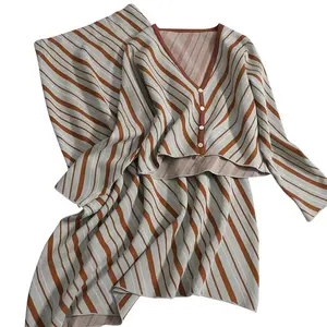 2023 New Design Autumn Winter Striped Long Sleeve Long Pants Fashion Sweater Women'S Lounge Wear Sets