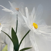 Petite marguerite géante blanche personnalisée, décorations de mariage en papier, ensemble debout en soie pour vitrine de magasin pour l'obtention du diplôme