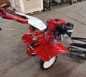 농업용 정원 소형 7마력/170F 휘발유 2륜 구동 미니 경운기 로터리 경작기 흙 기계 트랙터 - Product Image 5