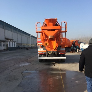 Nuovo <span class=keywords><strong>camion</strong></span> di <span class=keywords><strong>betoniera</strong></span> SINOTRUK HOWO heavy duty 6x4 336 371hp 8 9 10 12m3 <span class=keywords><strong>camion</strong></span> <span class=keywords><strong>betoniera</strong></span> cemento buon prezzo in vendita - Product Image 4