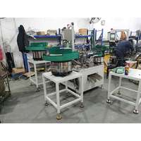 Fabricant de machines d'assemblage de charnières à fermeture douce / Machine d'assemblage de charnières de meubles
