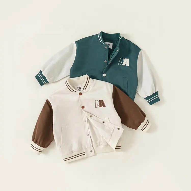 Jaket anak serbaguna anak-anak gaya preppy anak laki-laki Amerika berdiri leher Jersey bisbol warna kontras kancing atas mantel