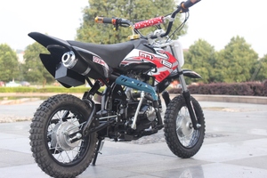 Vente flash - Moto tout-terrain pour enfants de <span class=keywords><strong>125</strong></span> cm3 à 4 temps, <span class=keywords><strong>mini</strong></span> moto tout-terrain pour débutants, moto de <span class=keywords><strong>motocross</strong></span> à essence sécurisée - Product Image 2