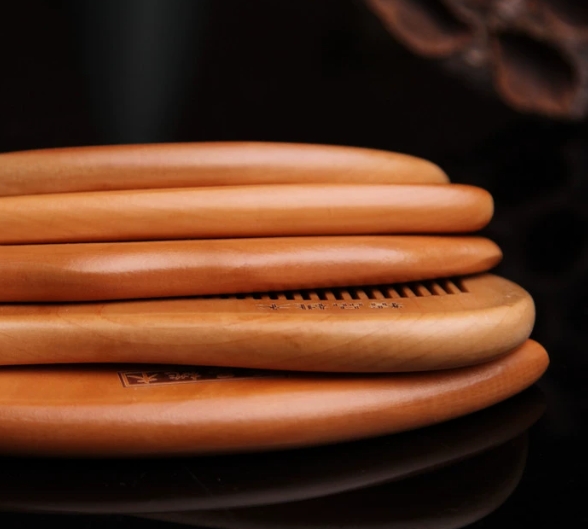 Holzkamm Aus Pfirsichholz – Doppelseitige Massage & Haarpflege Für Frauen & Männer