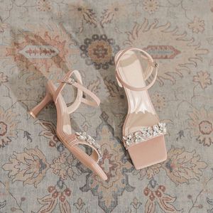Sandalias de tacón bajo fino para mujer, estilo francés, con correa de botón y cristales, estilo hada, para verano - Product Image 3