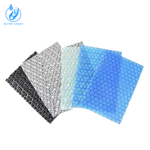 Couverture <span class=keywords><strong>à</strong></span> bulles en PE en forme de <span class=keywords><strong>piscine</strong></span> en PVC personnalisé de haute qualité avec bord de poinçonnage unique pour la conception de piscines thermales pour adultes et enfants - Product Image 3