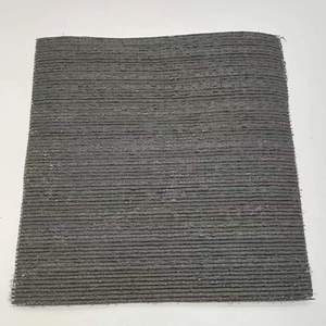 <span class=keywords><strong>Tapis</strong></span> d'herbe en plastique synthétique de sports de plein air de jardin d'enfants de <span class=keywords><strong>gazon</strong></span> artificiel de couleur personnalisée grise de 10mm pour l'arrière-cour - Product Image 5