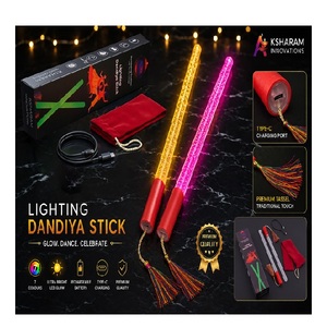 Varitas Dandiya con Iluminación LED de Burbujas Premium, con Efecto de Luz Colorida, Borlas de Seda y Mango Resistente para la Fiesta de Navratri - Product Image 4