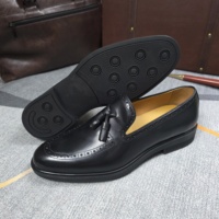 Nouveaux Mocassins Penny Homme Tendance 2026 – Semelle Confortable et Pompon en Cuir – Chaussures Classiques à Enfiler Façonnées à la Main