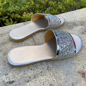 Caldo in maglia di montone foderato in PVC Sole da donna inverno Peep Toe modello solido pantofole da interno <span class=keywords><strong>con</strong></span> fiocco - Product Image 3