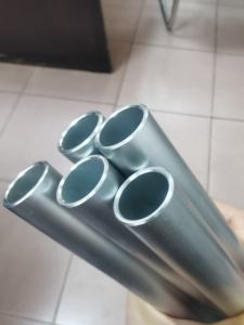 Scie à onglets semi-automatique en alliage d'aluminium réglable à 45/90 degrés avec pompe à moteur, coupe de haute précision pour portes et fenêtres en aluminium - Product Image 5