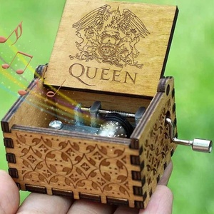 <span class=keywords><strong>Caja</strong></span> de música <span class=keywords><strong>Queen</strong></span> Bohemian Rhapsody, <span class=keywords><strong>caja</strong></span> de música clásica tallada a mano, <span class=keywords><strong>caja</strong></span> de música de madera para niños - Product Image 3