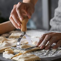 Lasagne Pierogi Dumplings Pâte Cutter Press Cookies Moule Manche en bois Bord cannelé Rouleau Roue Ravioli Timbre Maker Cutter Set