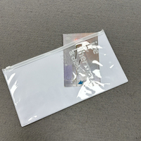 Sacs à fermeture éclair en plastique transparent blanc en vinyle personnalisé sac d'emballage de vêtement en PVC emballage de gant de vêtements imprimé de logo sacs à fermeture éclair