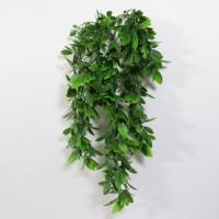 Plante Artificielle Suspendue, Feuillage Réaliste, Vigne Décorative Vertes Toutes Saisons, Multi-Styles, Polyvalente pour Murs Intérieurs et Extérieurs