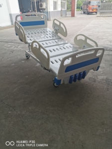 Lit d'hôpital manuel à cinq fonctions, économique, réglable, pour les soins aux patients, destiné aux établissements médicaux, aux soins à domicile et aux cliniques. - Product Image 6