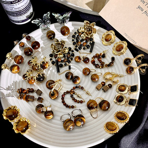 Boucles <span class=keywords><strong>d</strong></span>'oreilles rétro exquises en pierre <span class=keywords><strong>d</strong></span>'œil de tigre naturelle pour femmes, petites et luxueuses, de haute qualité et élégantes - Product Image 3
