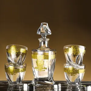 Personal isierte Schnaps gläser Bleifreier Trinkbecher Glaswaren Twisted Whisky Glass Cup für Home Party Bar