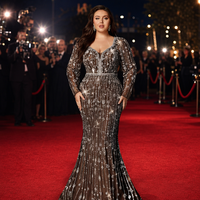 Robe de soirée formelle sirène en tulle nude à manches longues, ornée de perles et de strass en cristal, grande taille