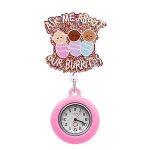 Adorable Reloj de Bolsillo Retráctil con Broche de ABS Brillante de Dibujos Animados para Enfermeras, Porta-Credenciales, Diseños Personalizados para Hospitales Pediátricos - Product Image 2