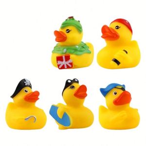 Pato Amarillo Pirata Creativo, Juguete Flotante de Plástico para Baño, Disponible al por Mayor - Product Image 2