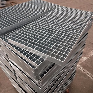 Les barres de caillebotis en acier <span class=keywords><strong>plat</strong></span> galvanisé de taille personnalisée robuste d'approvisionnement d'usine de 50x5mm branchent un caillebotis en acier durable à verrouillage par pression - Product Image 1