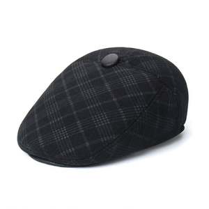 Boinas a cuadros de invierno al por mayor para hombres de mediana edad y mayores, gorros cálidos para exteriores con protección para las orejas, sombrero de newsboy para ancianos. - Product Image 1