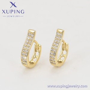 X001228225 XUPING Venta al por mayor <span class=keywords><strong>Pendientes</strong></span> de aro modernos en forma de U con circonitas pavé chapados en <span class=keywords><strong>oro</strong></span> de 14K para mujer - Product Image 4