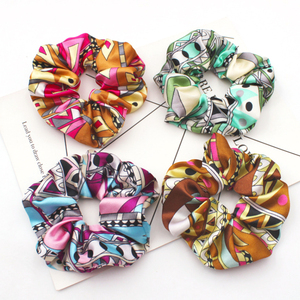 Wholesale Creative Fashion Hair Rings European and Hair <strong>Scrunchies</strong> <strong>Chain</strong> Women Hair Band