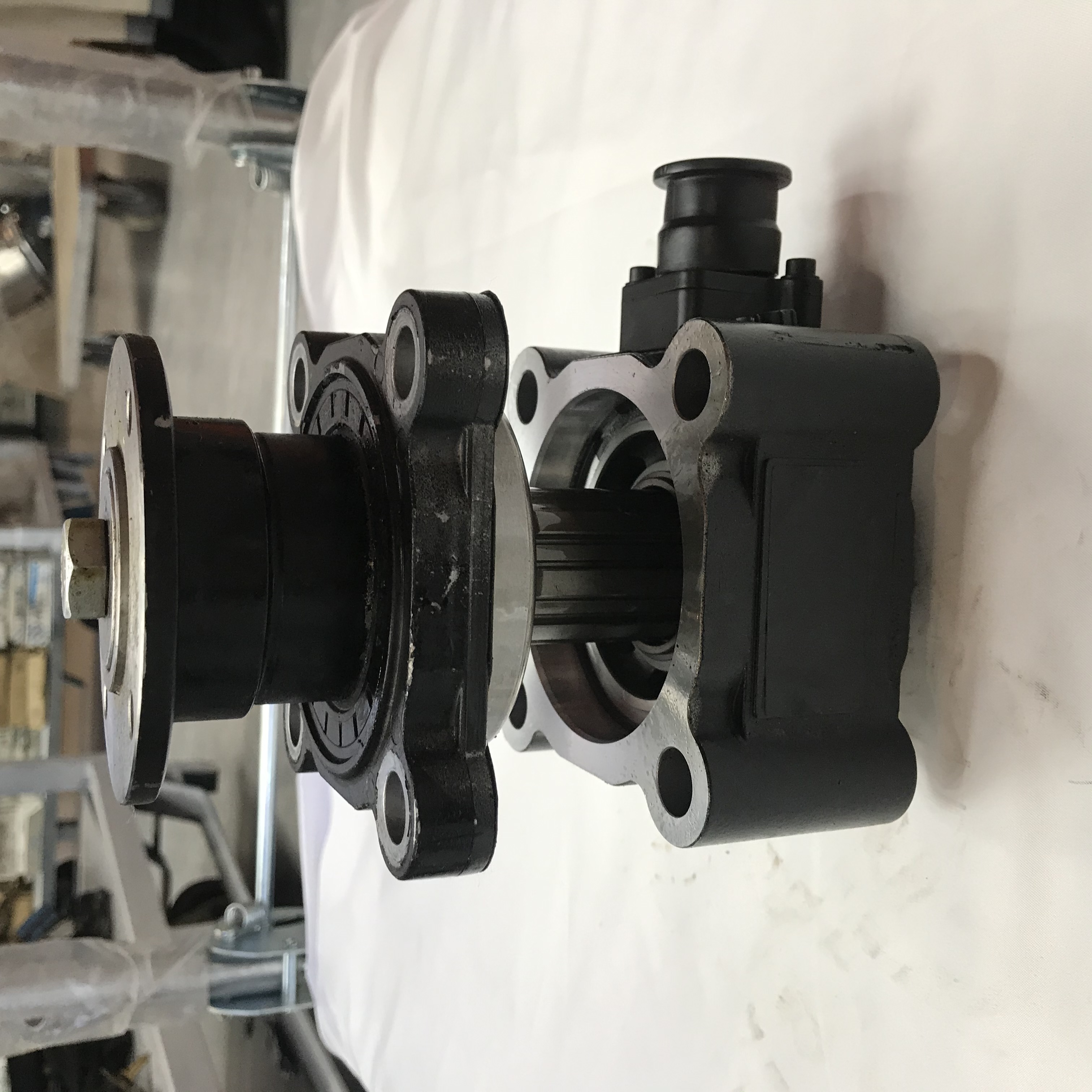 Heavy Duty Truck 16 Speed Transmission with Retarder Parts