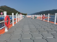 Plateforme flottante robuste Hisea, panneau flottant long quadruple 2000x500x400mm, 22kg, HDPE, 350Kg/m, 10-15 ans, pour quai de station balnéaire
