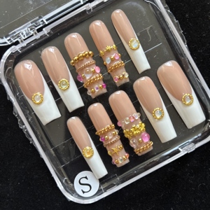 Juego de 10 Uñas Postizas Francesas de Alta Calidad con Diseño de Flor 3D, Uñas Postizas Talladas a Mano con Forma de Almendra - Product Image 4