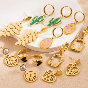 Boucles d'oreilles hypoallergéniques uniques et délicates en acier inoxydable 316L plaqué or 14k 18k, motif cactus, pour femmes - Product Image 2