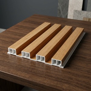 Panel de Pared Ranurado WPC Impermeable y Resistente al Fuego B1 de 2900 mm, Revestimiento Decorativo Interior de PVC con Aspecto de Madera para Proyectos de Hoteles y Villas - Product Image 1