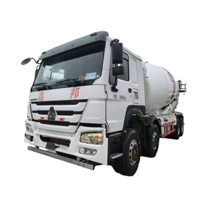 Camion de pompe malaxeur à béton monté HOWO <span class=keywords><strong>2018</strong></span> avec moteur Camion de mélange de ciment HOWO pour béton et ciment - Product Image 2