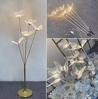 Lampe sur pied moderne à LED en acrylique en forme de papillon, pour fête, scène, mariage, chemin, allée, vente chaude 2025