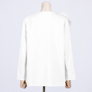 Vêtements pour femmes Ocstrade, vente en gros de costumes formels pour femmes, veste à col en V, veste élégante à fleurs plissées, blazer pour femmes, manteau - Product Image 4