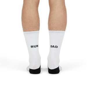 Chaussettes de course à talon rembourré Logo personnalisé Athlètes de course Cyclisme Chaussettes en maille respirante Chaussettes de performance de marque Chaussettes de sport pour hommes - Product Image 2