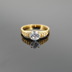 Anello in Acciaio Inossidabile - Classico Anello Nuziale con Diamante per Uomo e Donna Gioielli in Oro 18k con Funzione Anti-sfilacciamento - Product Image 3